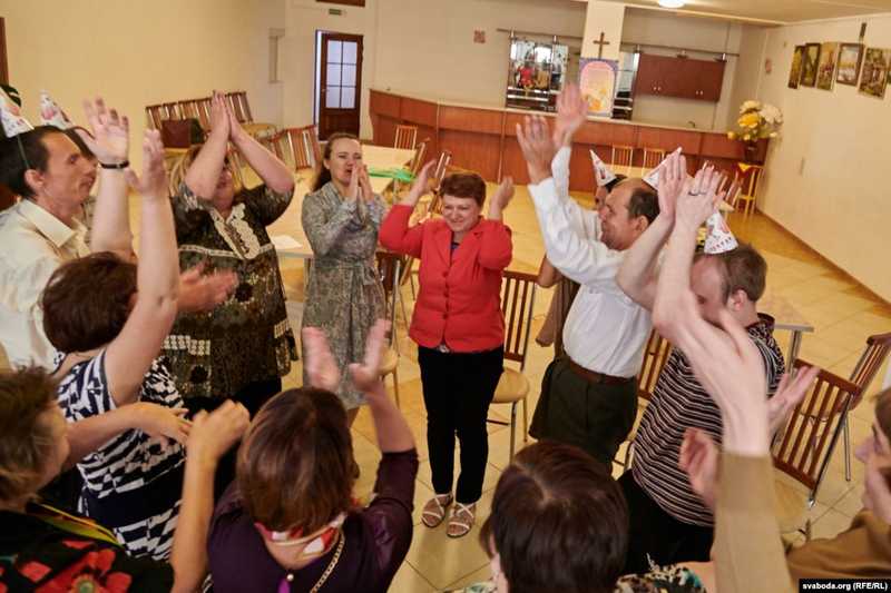 Гісторыя Яны. Як у Віцебску адаптуюць людзей з псыхічнымі захворваньнямі